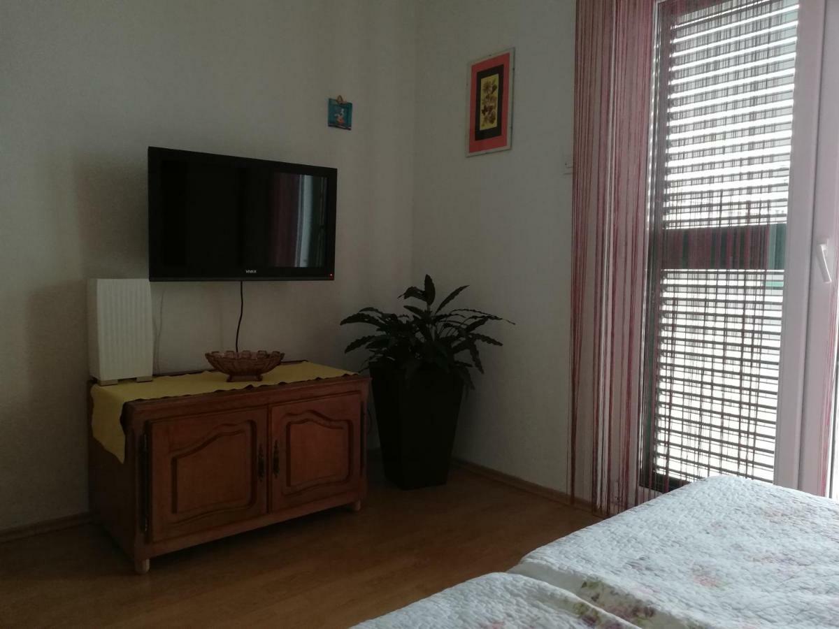Apartmani Sabic A2 Plus1 Makarska Esterno foto